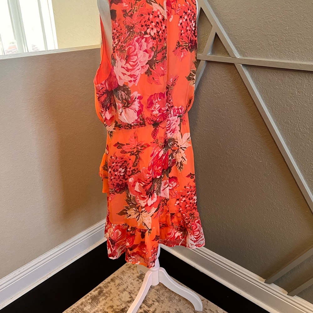 Women’s Express Floral Ruffle Wrap Fit And Flare Dress Size Large Peach Floral* - Picture 4 of 11